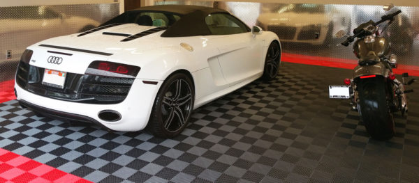 ff red blk audi r8