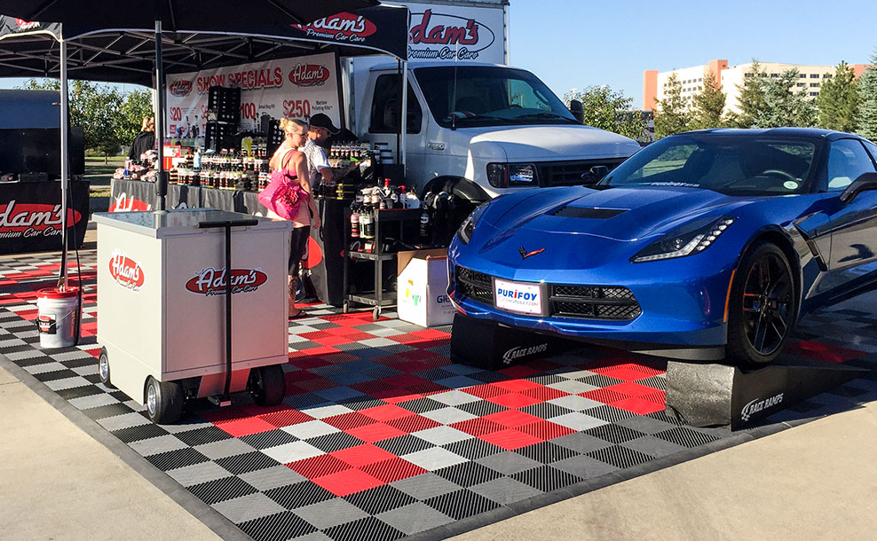 Trade Show Booth with RaceDeck Free-Flow floor